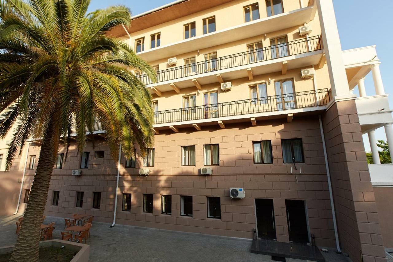 Old Gagra Hotel Dış mekan fotoğraf