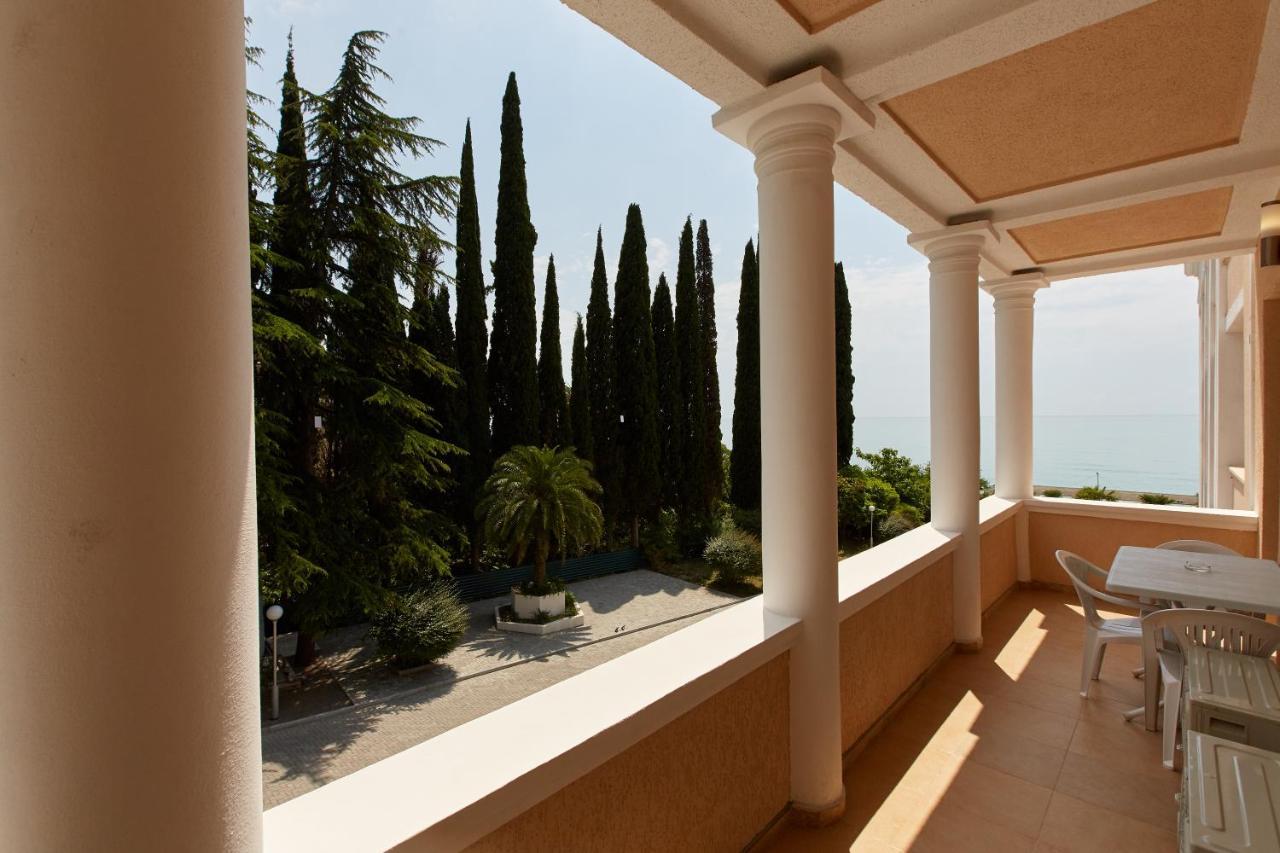 Old Gagra Hotel Dış mekan fotoğraf
